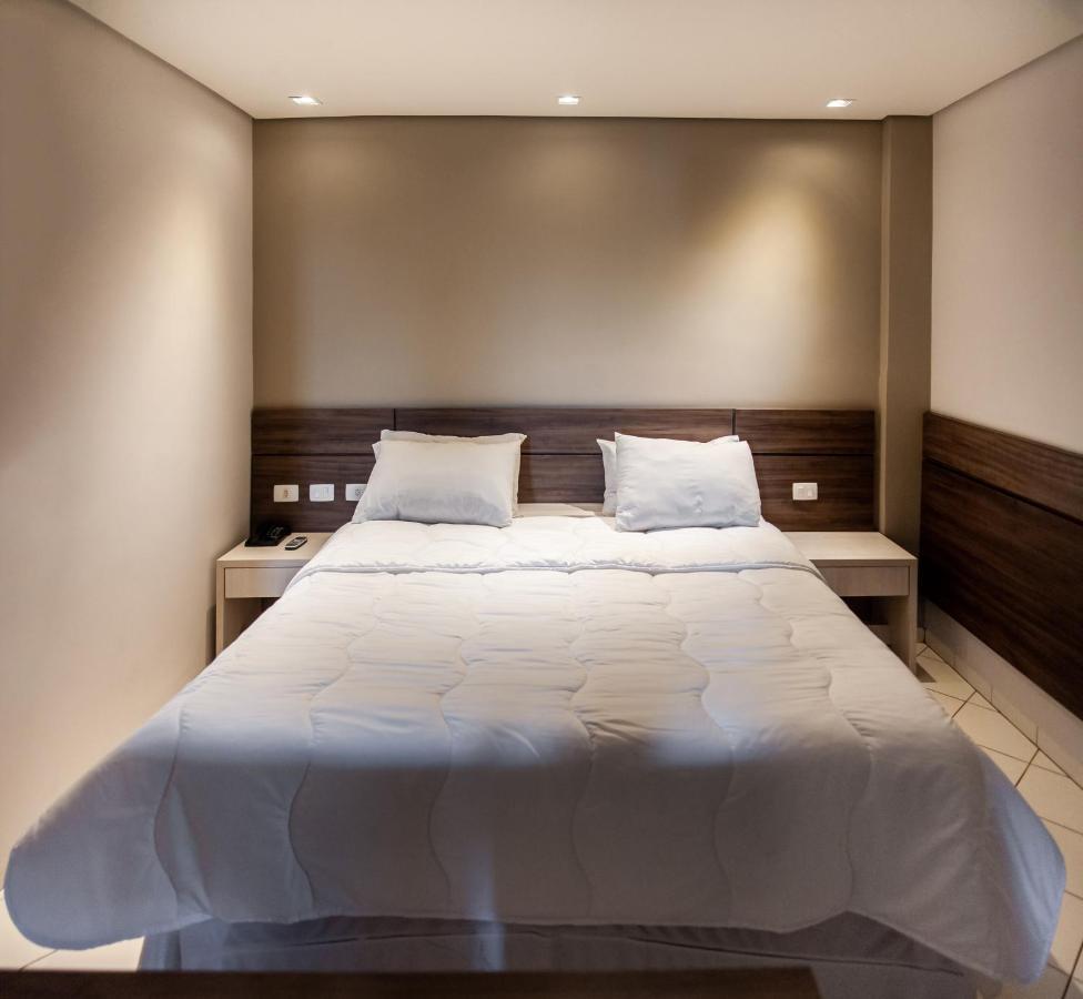 London Hotel لوندرينا المظهر الخارجي الصورة