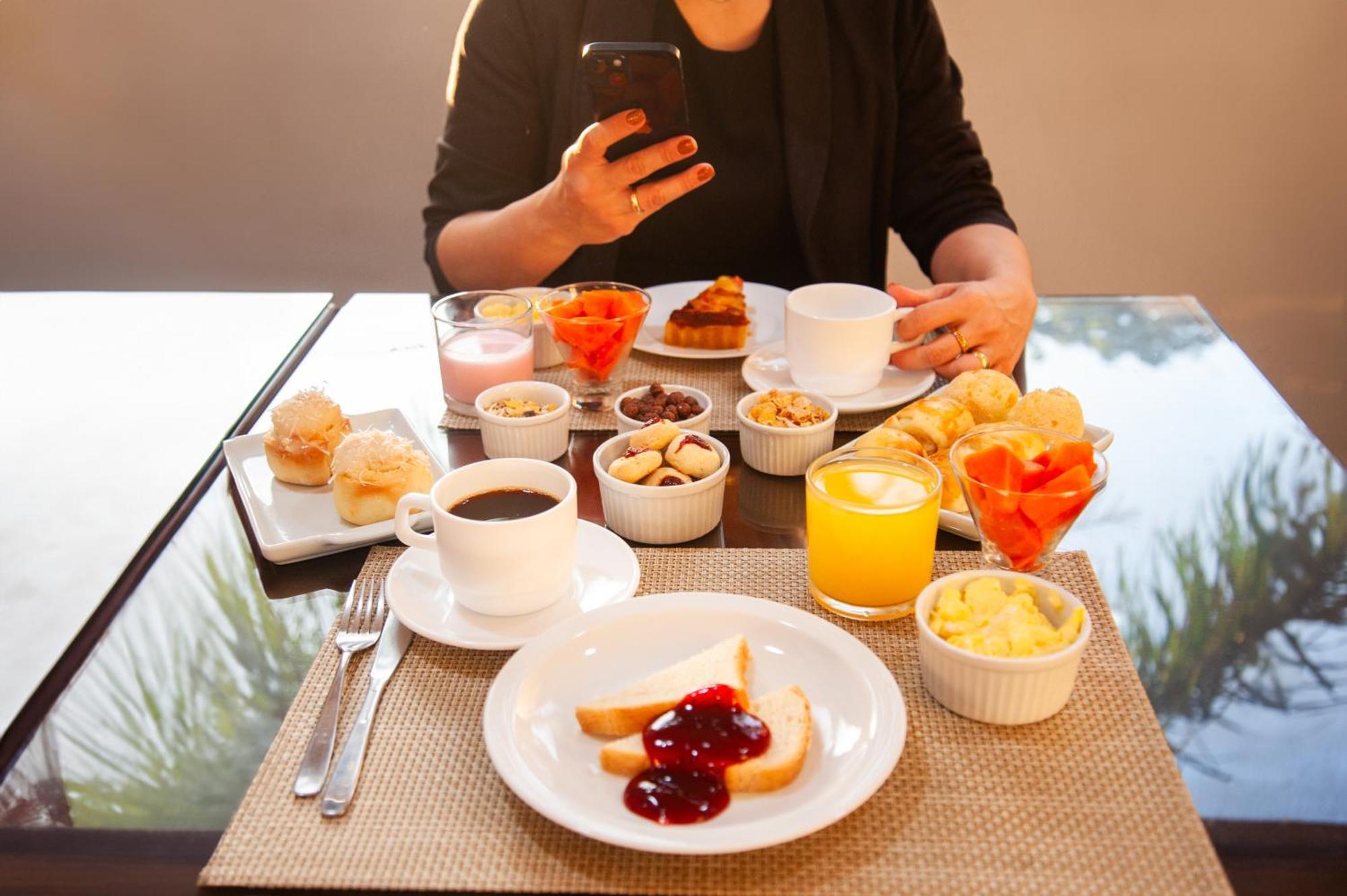London Hotel لوندرينا المظهر الخارجي الصورة